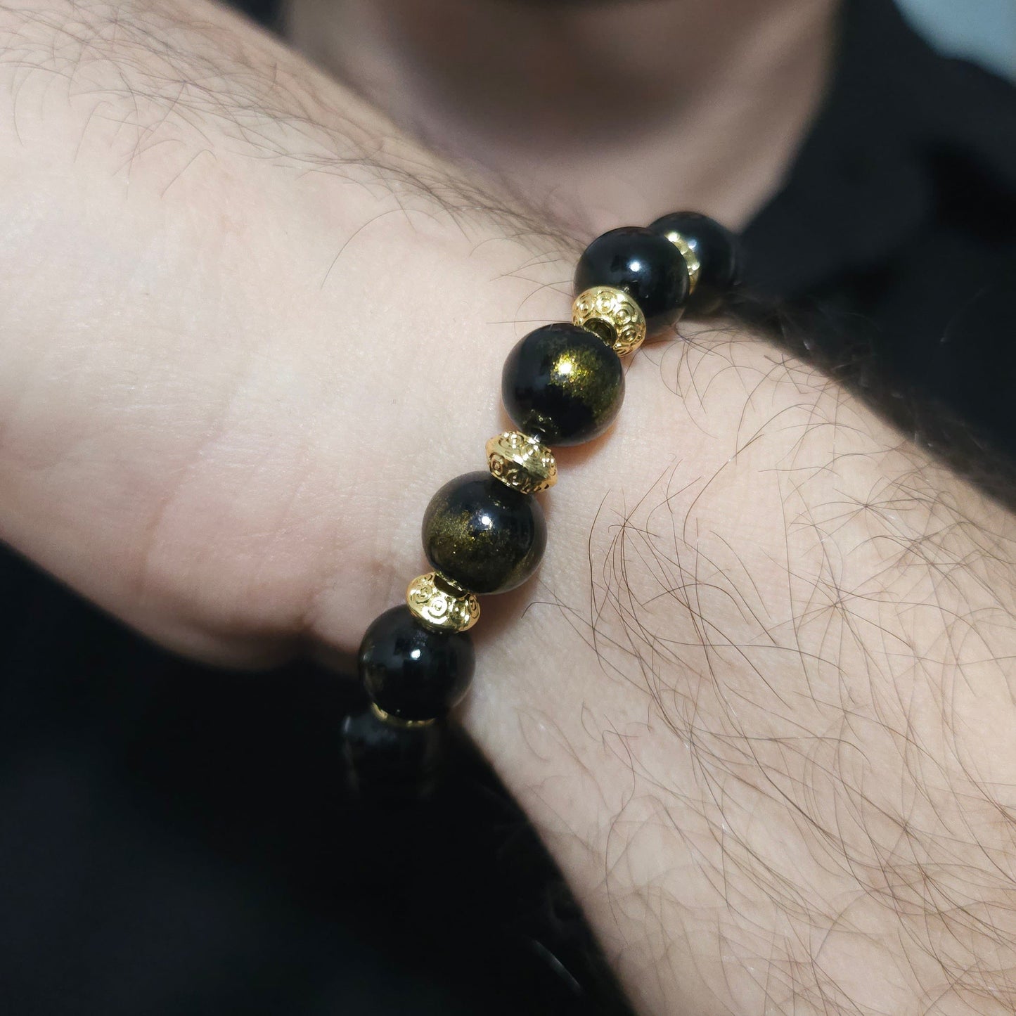 צמיד מאבני ג'ייד שחור וזהב