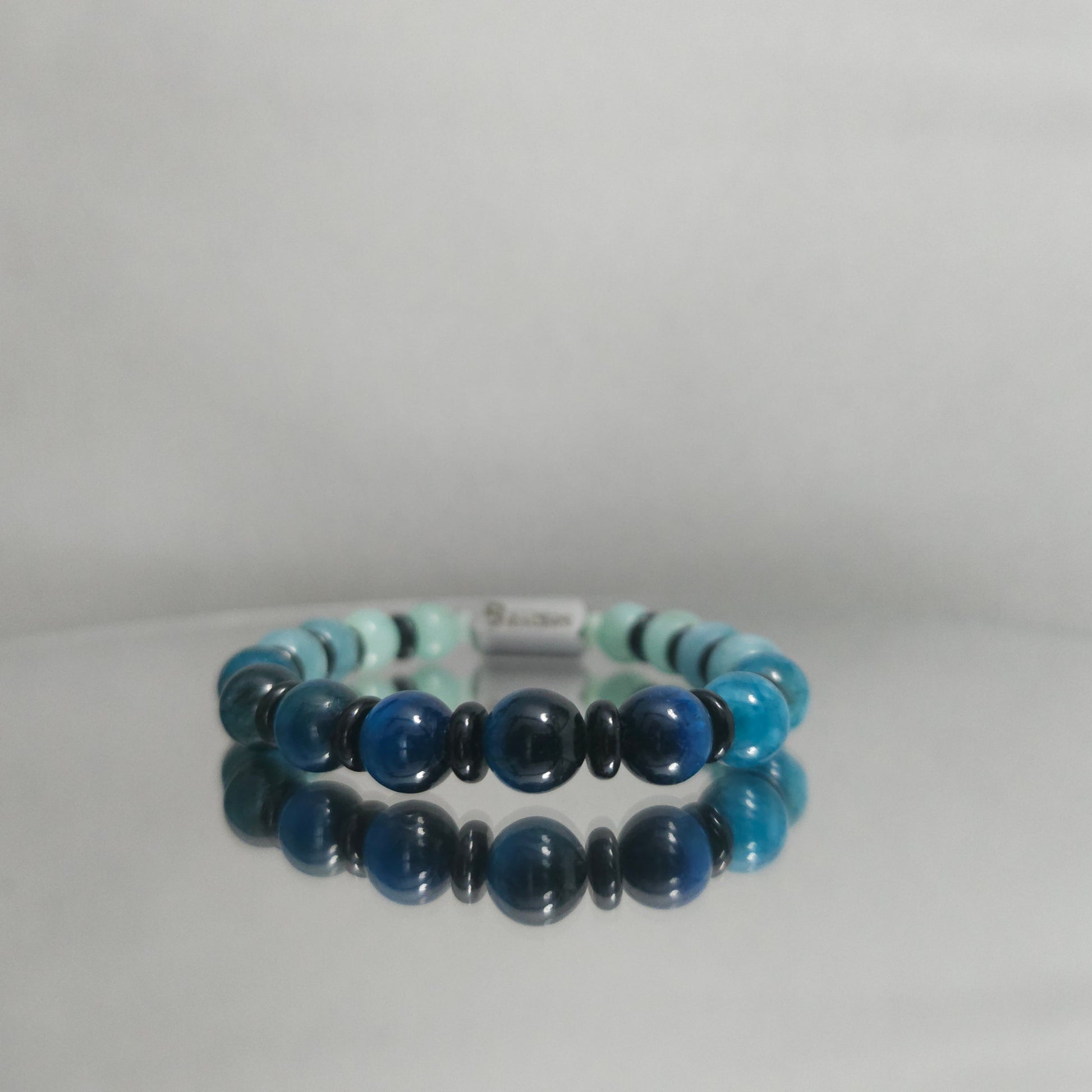 Bracer